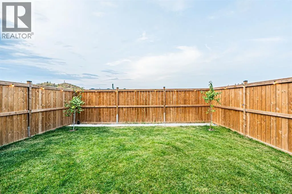 112 Midtown Close SW