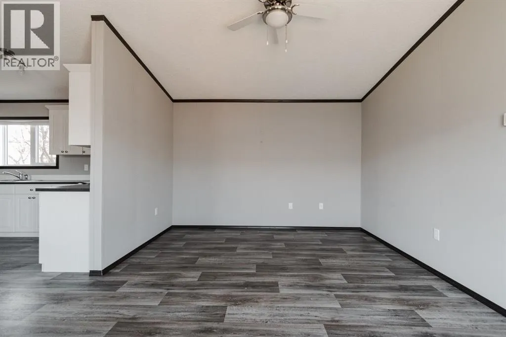 280 Clausen Crescent