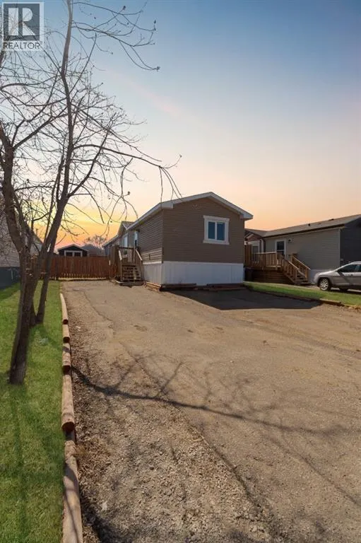 280 Clausen Crescent