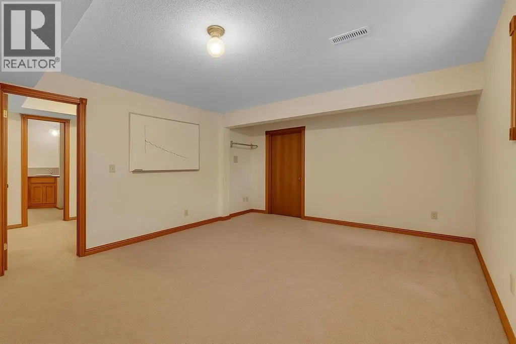 63 Edgehill Crescent NW