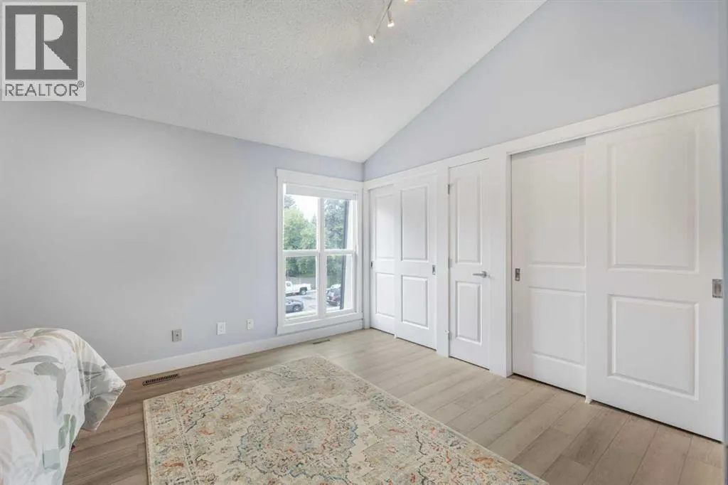 352 Brae Glen Road SW