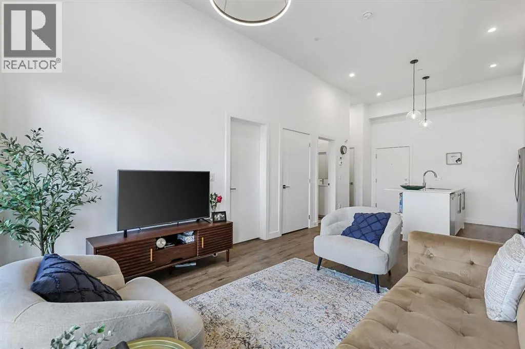 3121, 60 Skyview Ranch Road NE