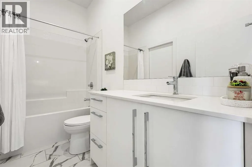 3121, 60 Skyview Ranch Road NE