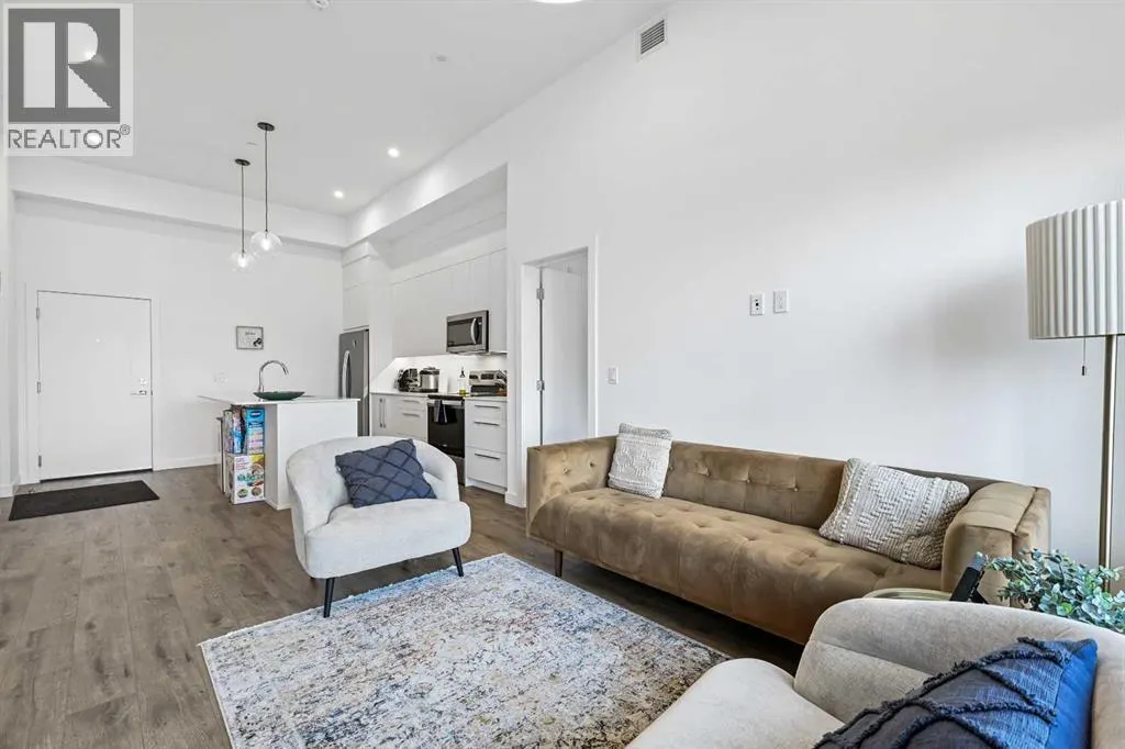 3121, 60 Skyview Ranch Road NE