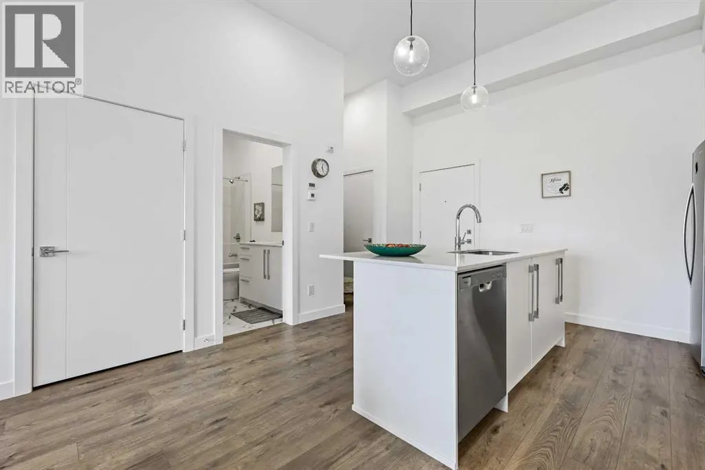 3121, 60 Skyview Ranch Road NE