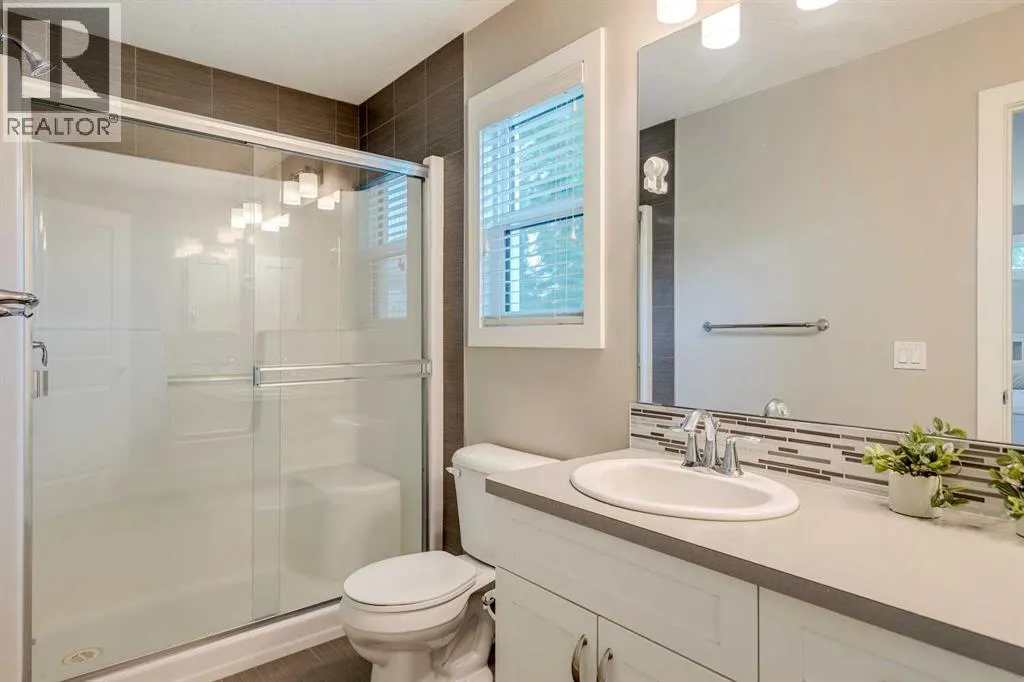 22 Drake Landing Boulevard