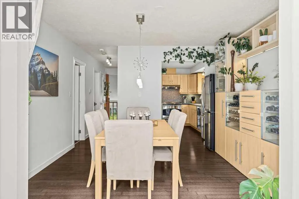 319 Hoodoo Crescent