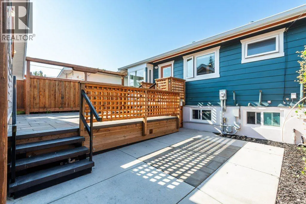 112 Selkirk Drive SW