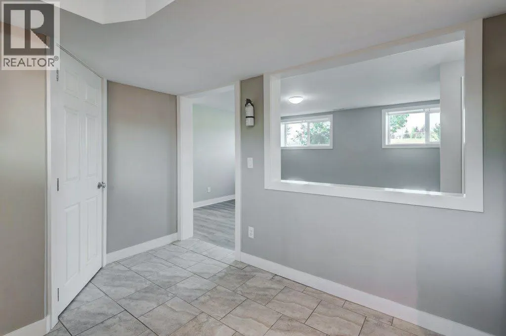 112 Selkirk Drive SW