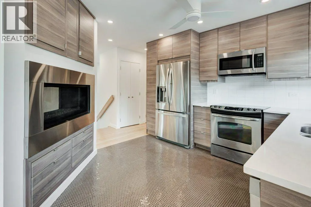 112 Selkirk Drive SW