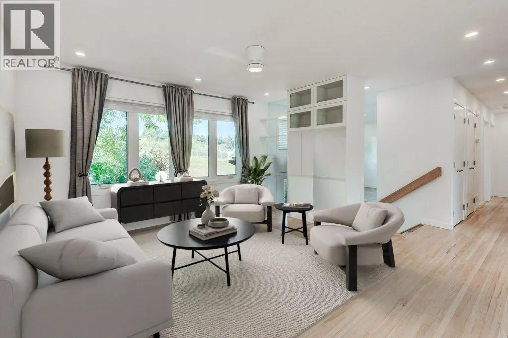 112 Selkirk Drive SW