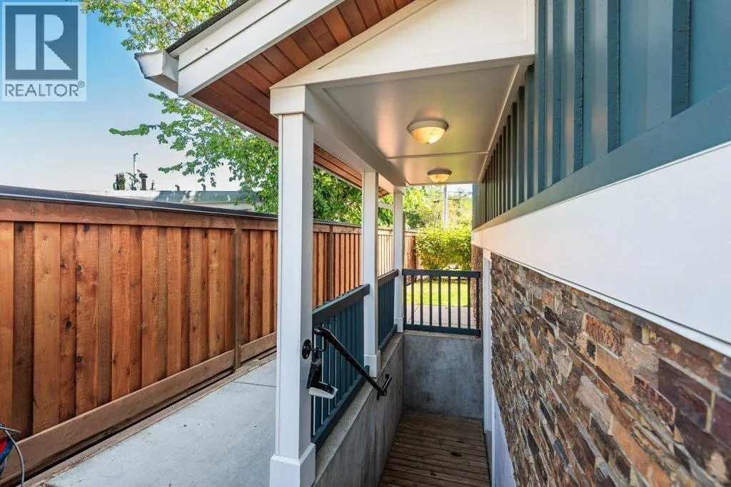112 Selkirk Drive SW