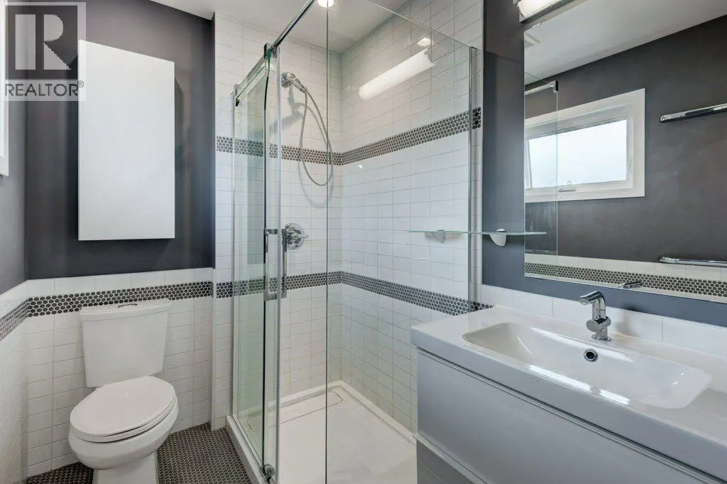 112 Selkirk Drive SW