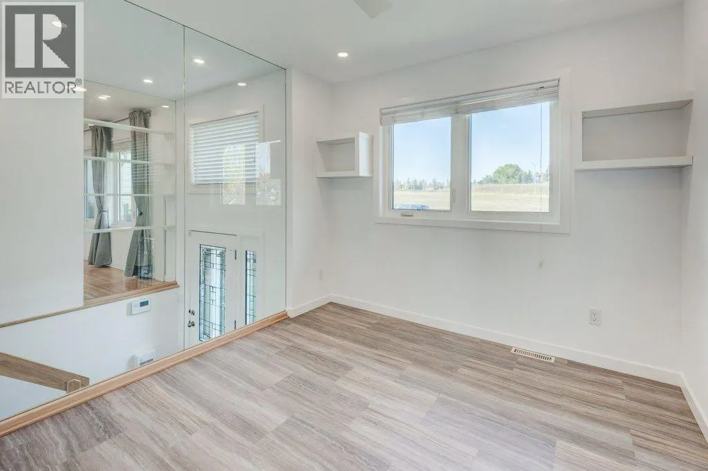 112 Selkirk Drive SW