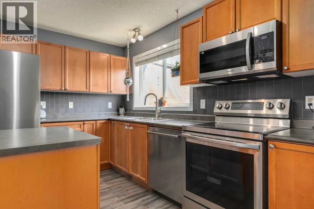 370 Elgin View SE