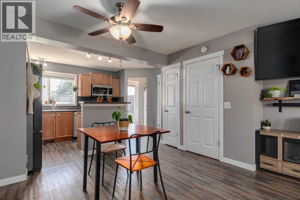 370 Elgin View SE