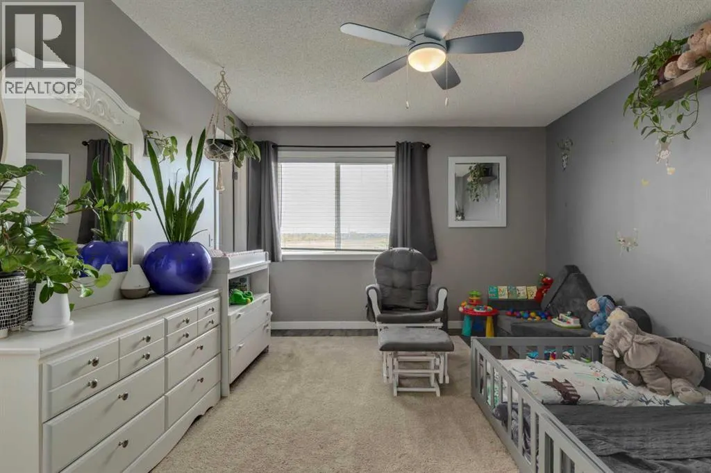 370 Elgin View SE