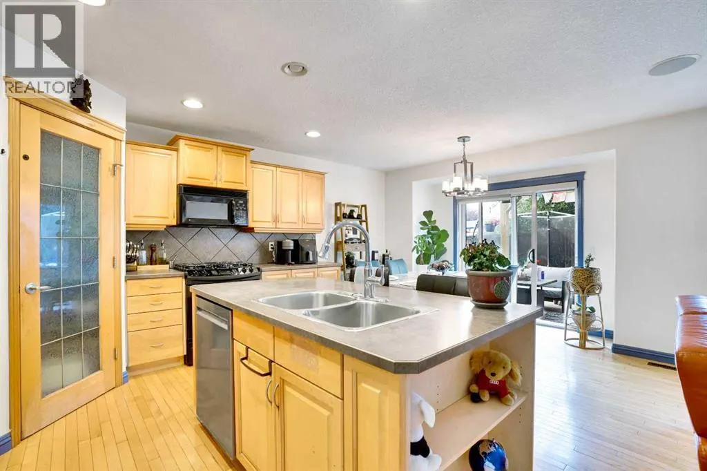 204 Covehaven Gardens NE