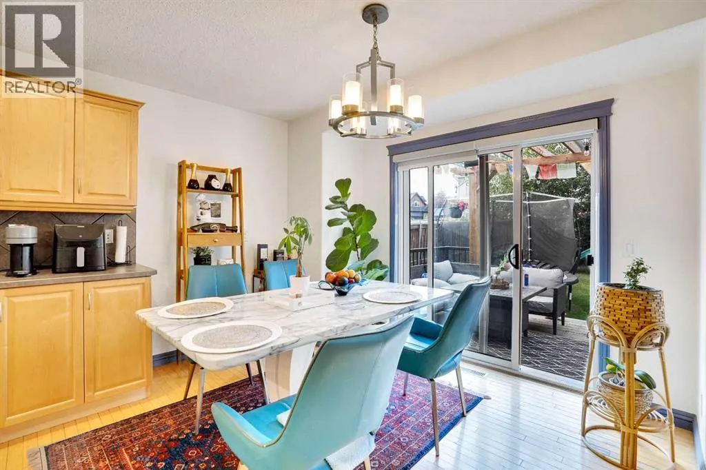 204 Covehaven Gardens NE
