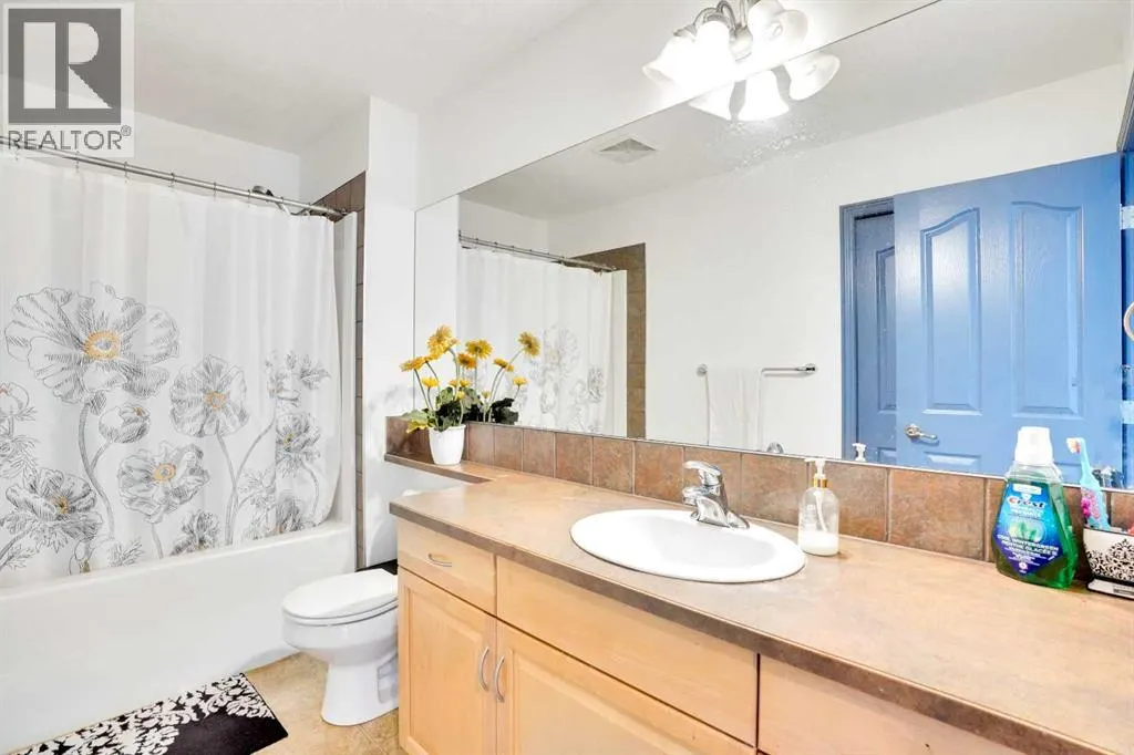 204 Covehaven Gardens NE