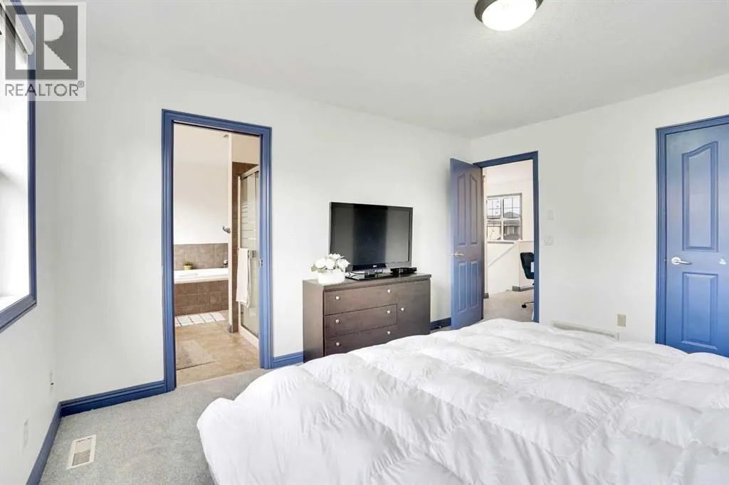 204 Covehaven Gardens NE
