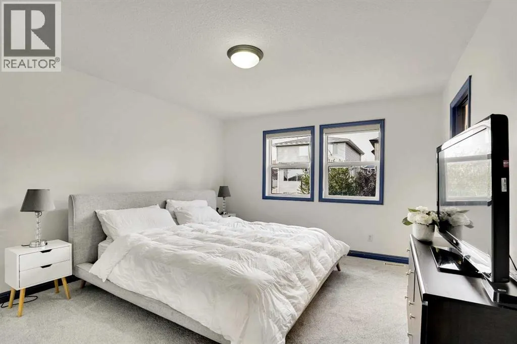204 Covehaven Gardens NE