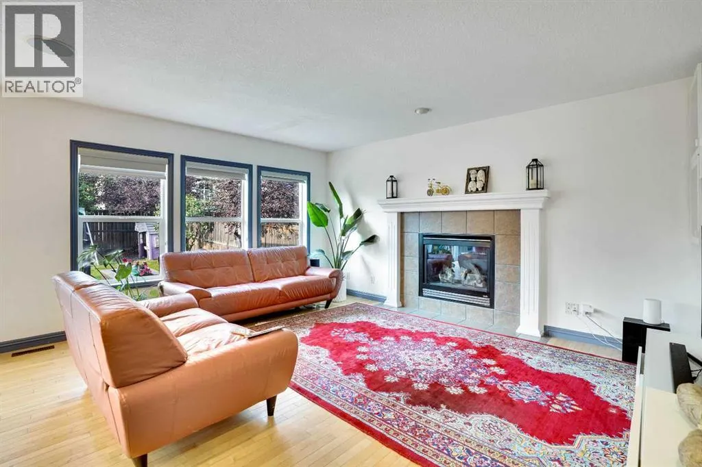 204 Covehaven Gardens NE