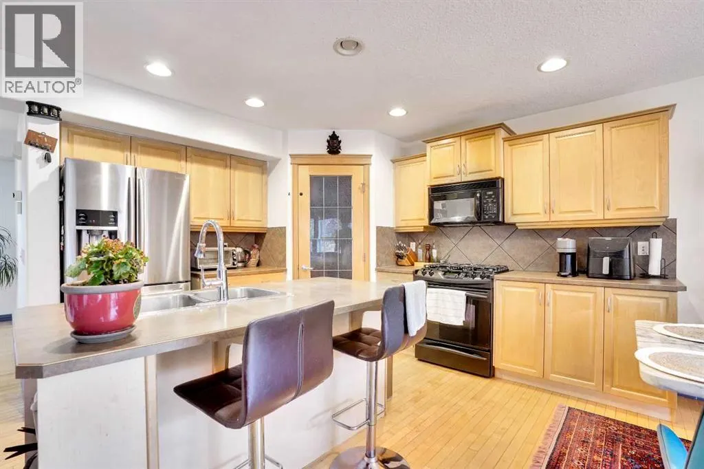 204 Covehaven Gardens NE