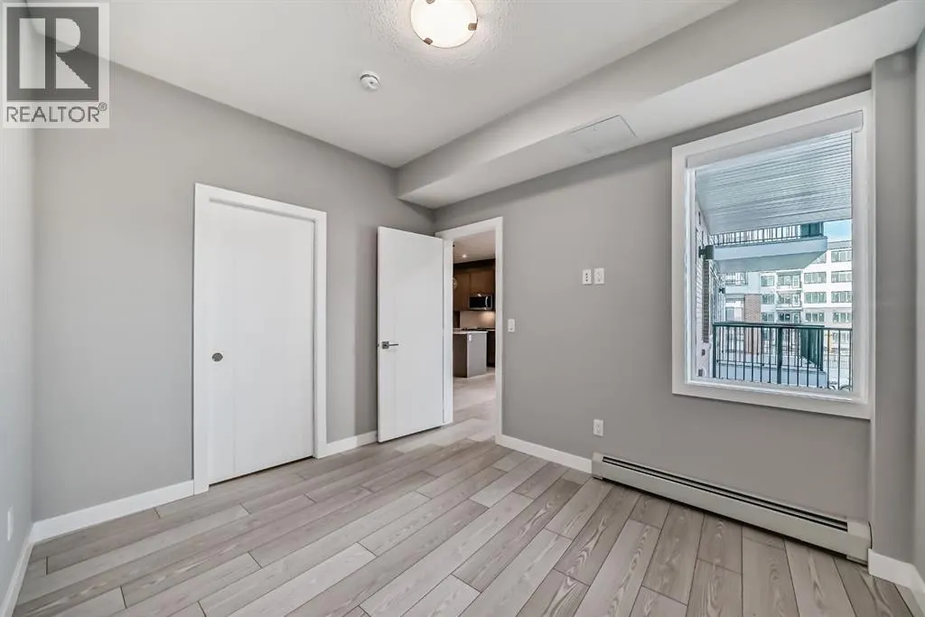 1218, 6 Merganser Drive W