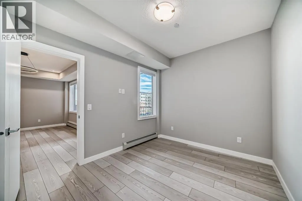 1218, 6 Merganser Drive W