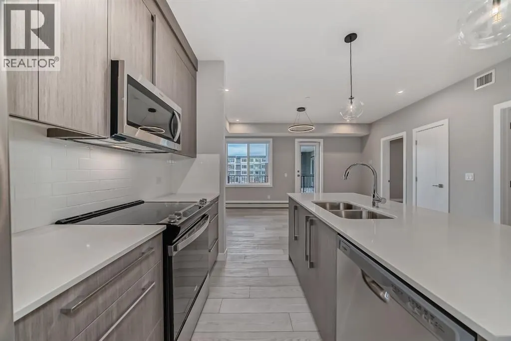 1218, 6 Merganser Drive W