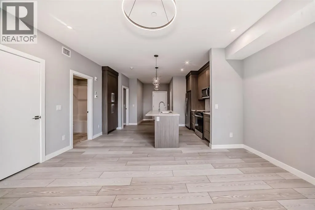 1218, 6 Merganser Drive W