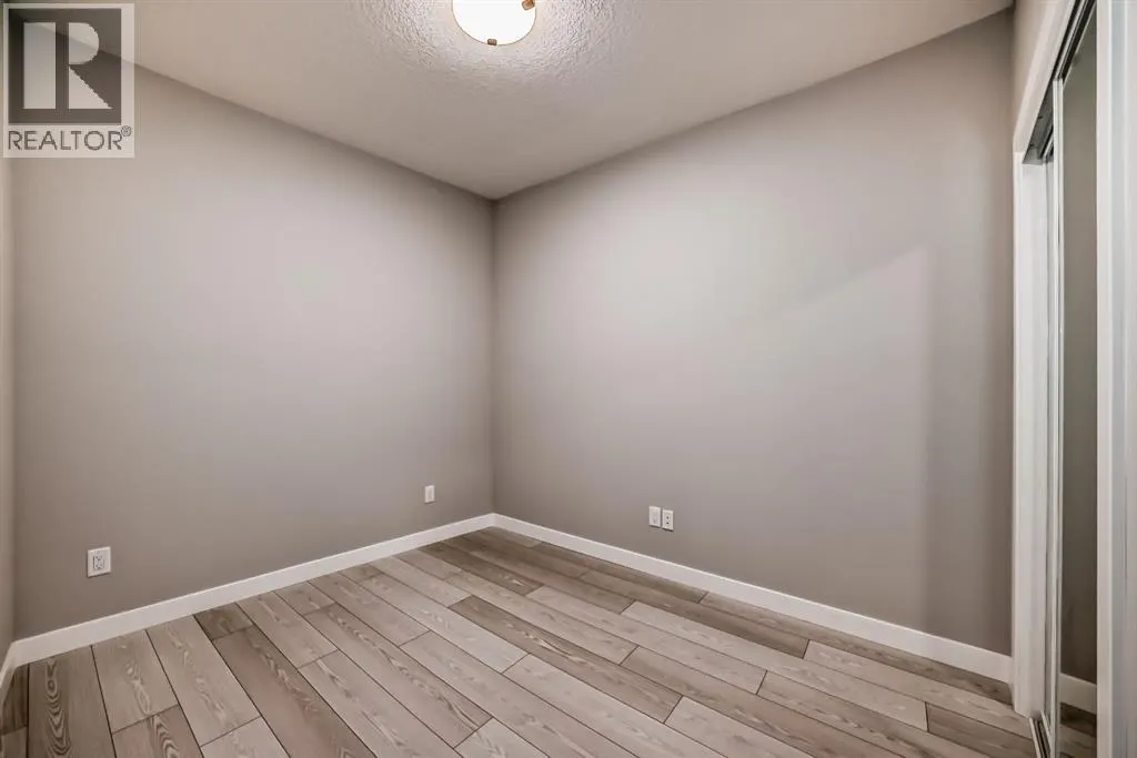 1218, 6 Merganser Drive W