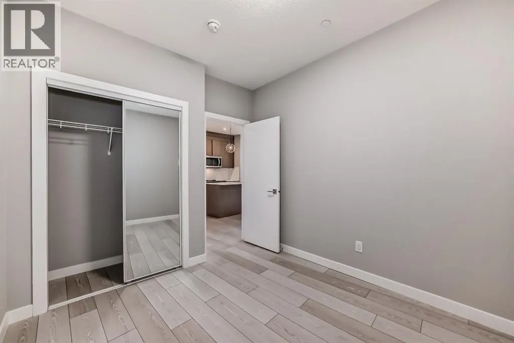 1218, 6 Merganser Drive W