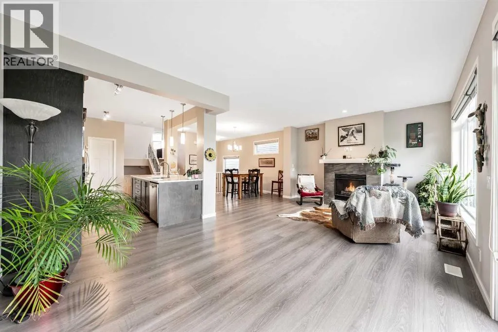 75 Fireside Crescent