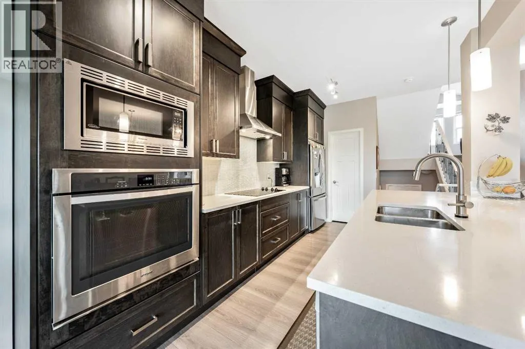 75 Fireside Crescent