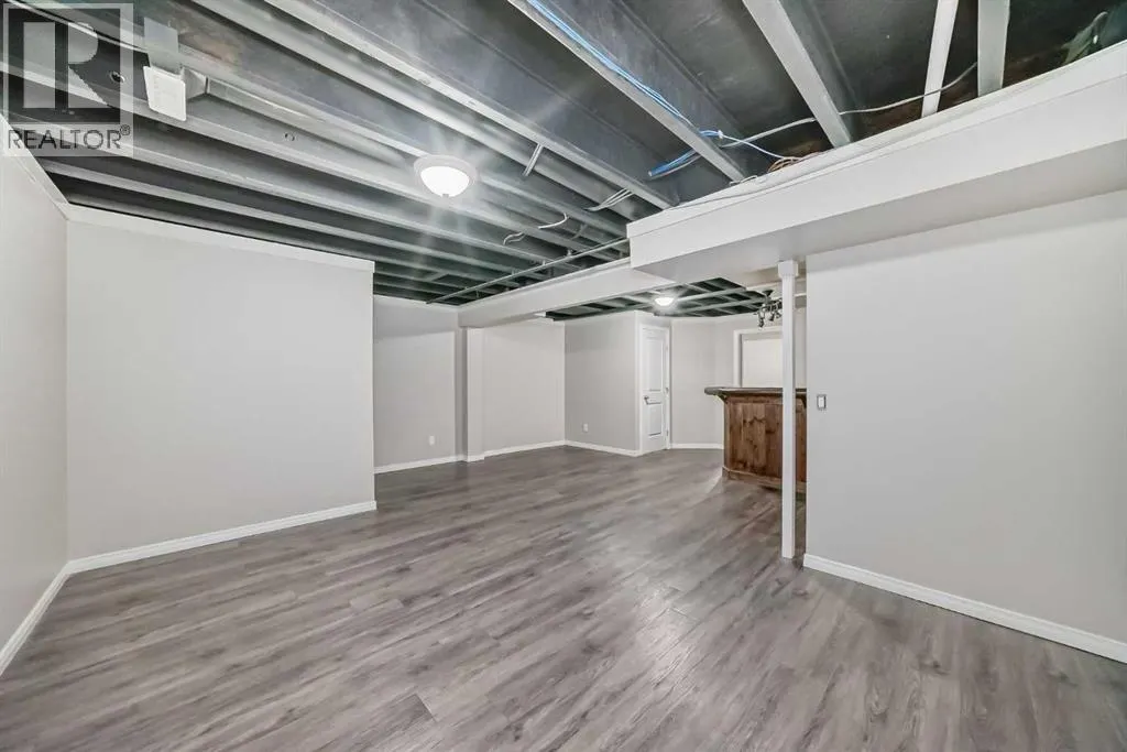11 Skyview Springs Manor NE