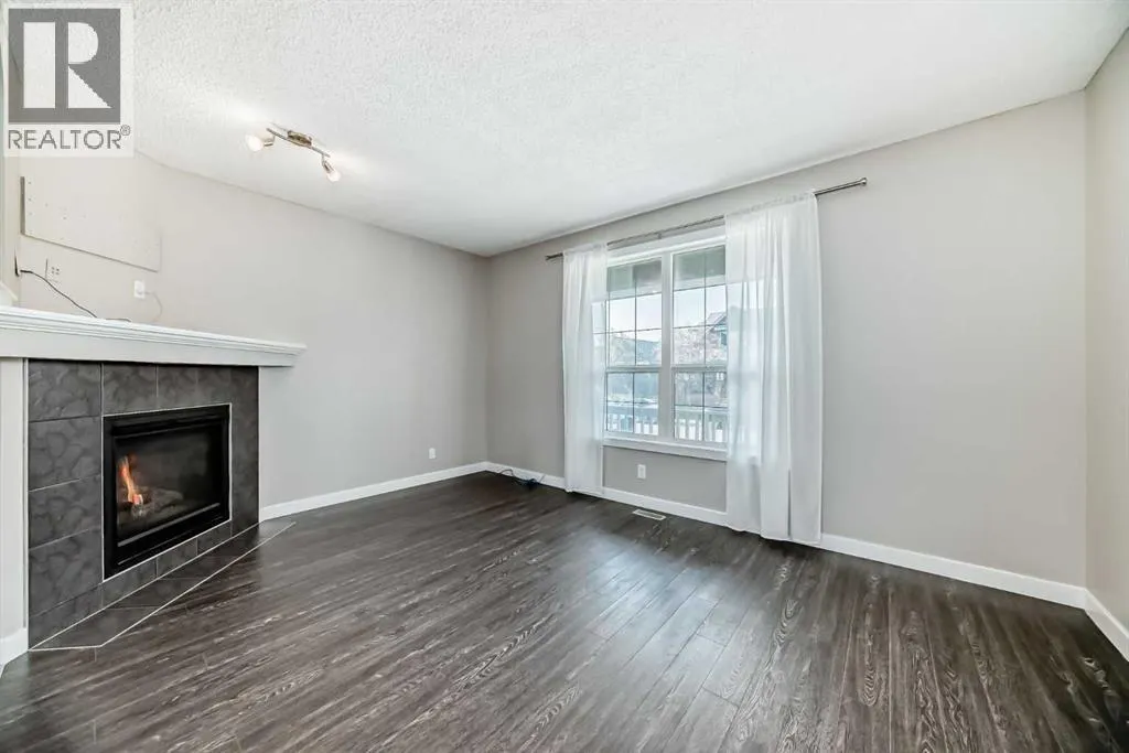11 Skyview Springs Manor NE