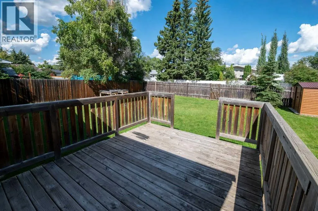 19 Sherwood Crescent