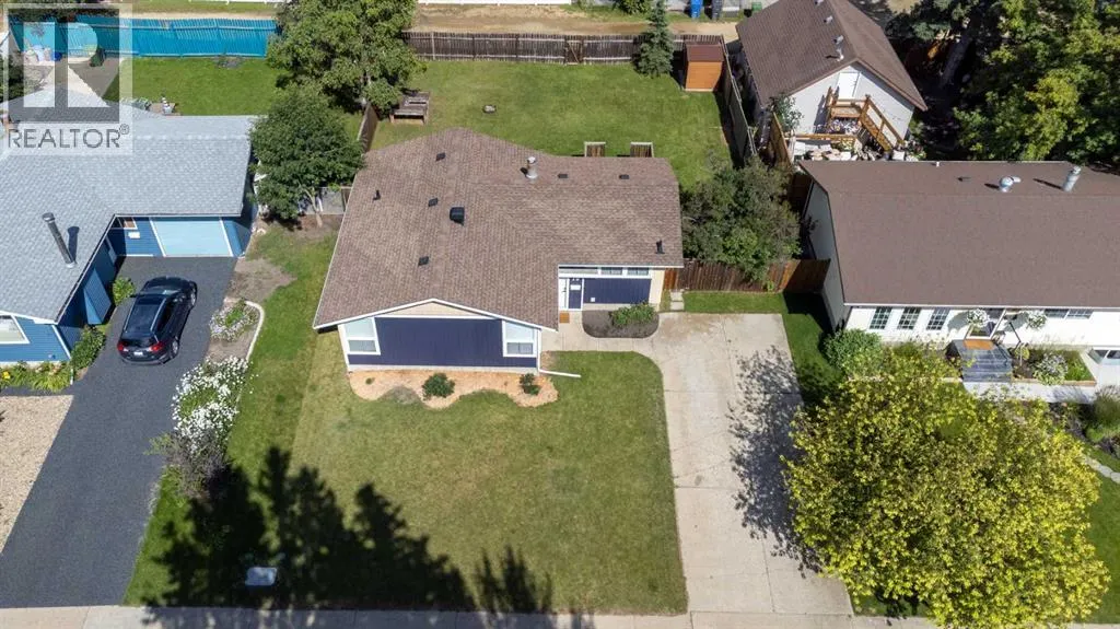 19 Sherwood Crescent