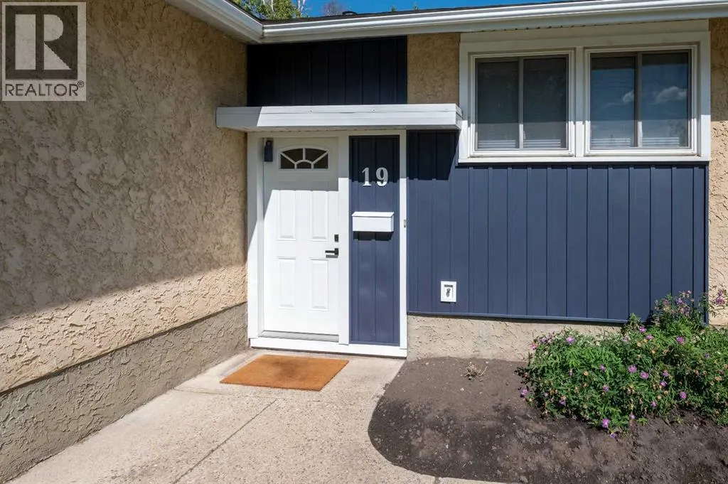 19 Sherwood Crescent