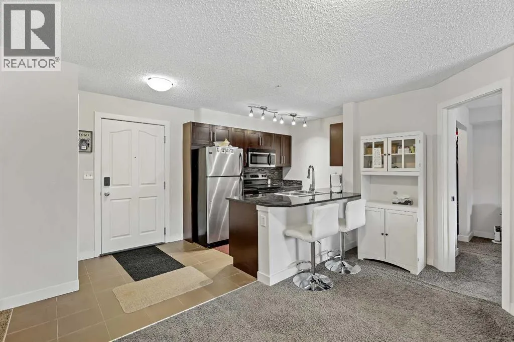 2212, 403 Mackenzie Way SW