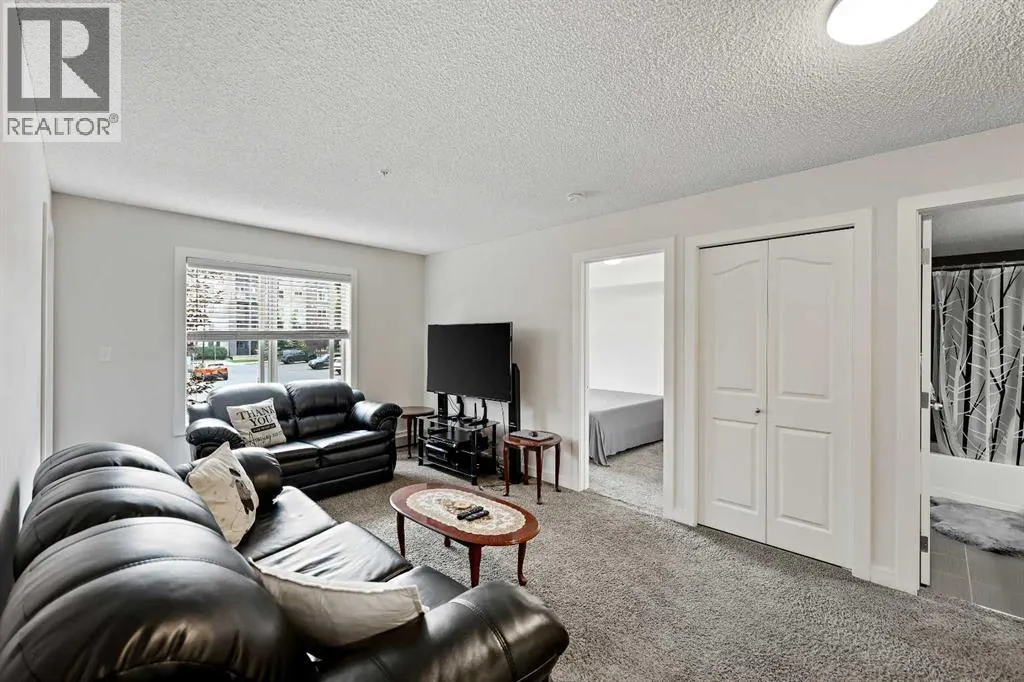 2212, 403 Mackenzie Way SW