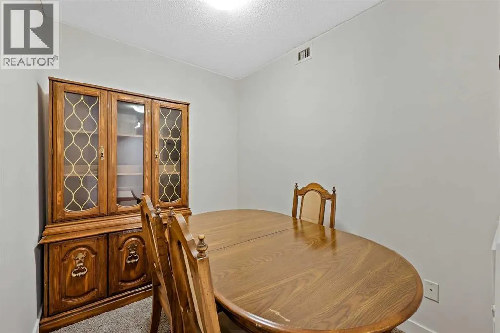 2212, 403 Mackenzie Way SW