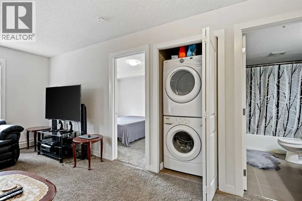 2212, 403 Mackenzie Way SW