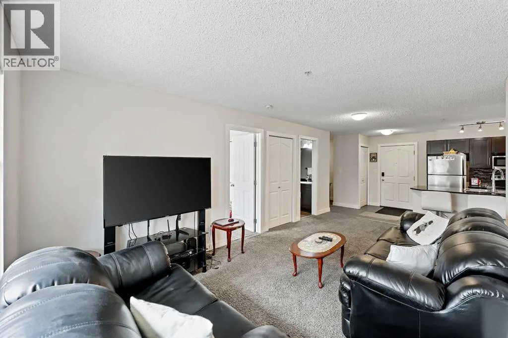 2212, 403 Mackenzie Way SW