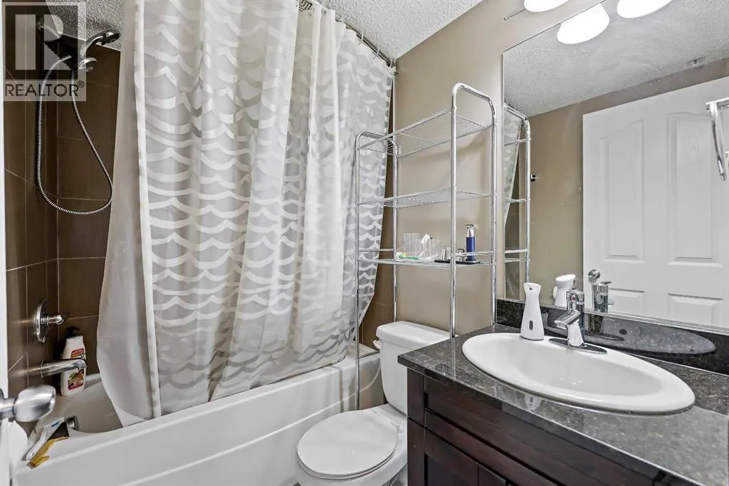 2212, 403 Mackenzie Way SW