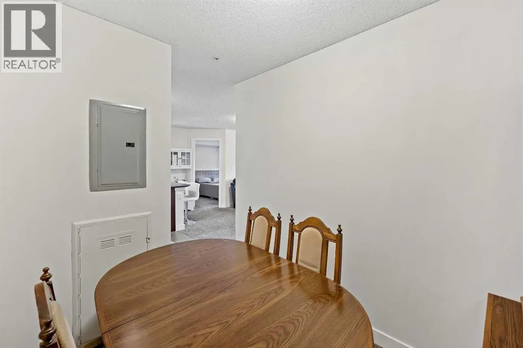 2212, 403 Mackenzie Way SW