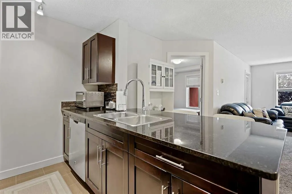 2212, 403 Mackenzie Way SW