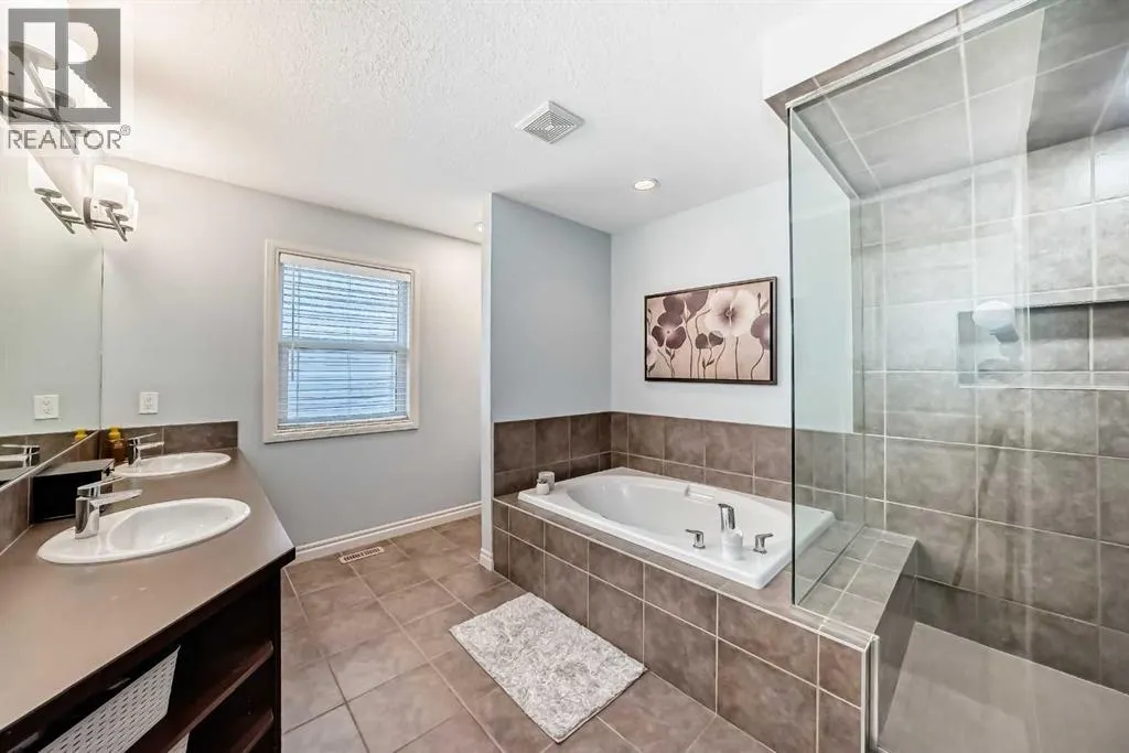 60 Sage Berry Road NW